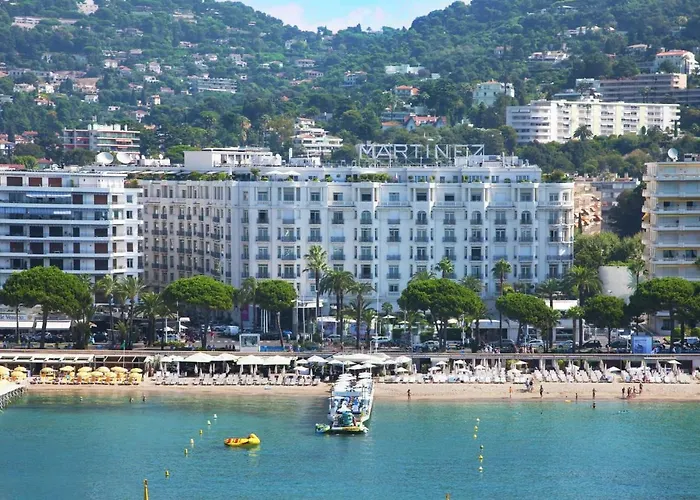 Residences Fleuries - Behind Croisette Bvd * Cannes