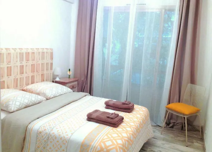 Residences Fleuries - Behind Croisette Bvd *